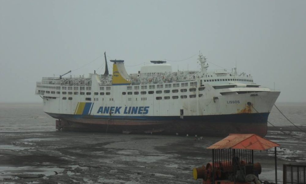 Το τελευταίο αντίο του ιστορικού πλοίου της ΑΝΕΚ ΛΙΣΣΟΣ έγινε στην Alang της Ινδίας (φωτο - video)