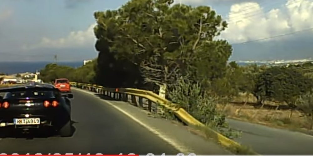 Απίστευτο βίντεο με Lotus που γκαζώνει επικίνδυνα σε δρόμο της Κρήτης