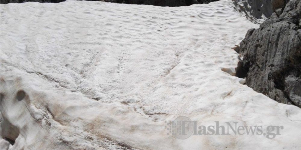 Το μέρος στα Χανιά που το χιόνι δεν έχει λιώσει για αιώνες (φωτό-βίντεο)