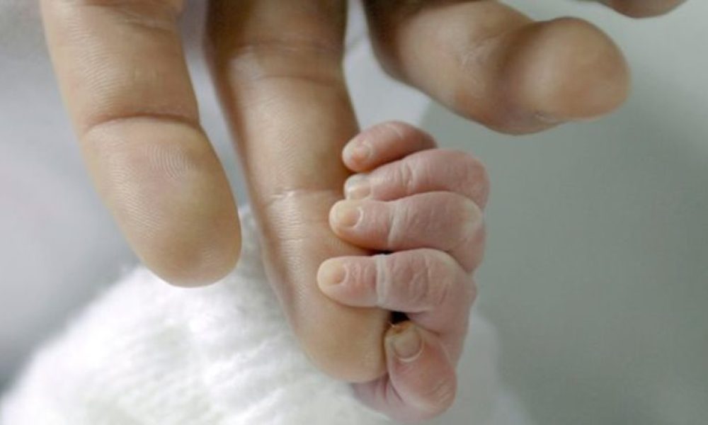 Το θαύμα της ζωής: Γεννήθηκε μωρό από μητέρα 4 μήνες εγκεφαλικά νεκρή