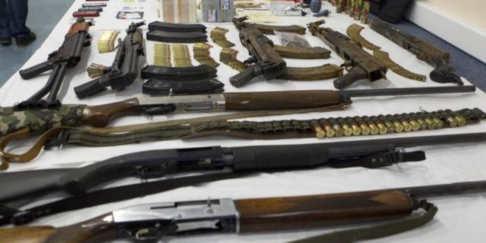 Λαθρεμπόριο όπλων: Μπαράζ συλλήψεων σε Χανιά και Ρέθυμνο