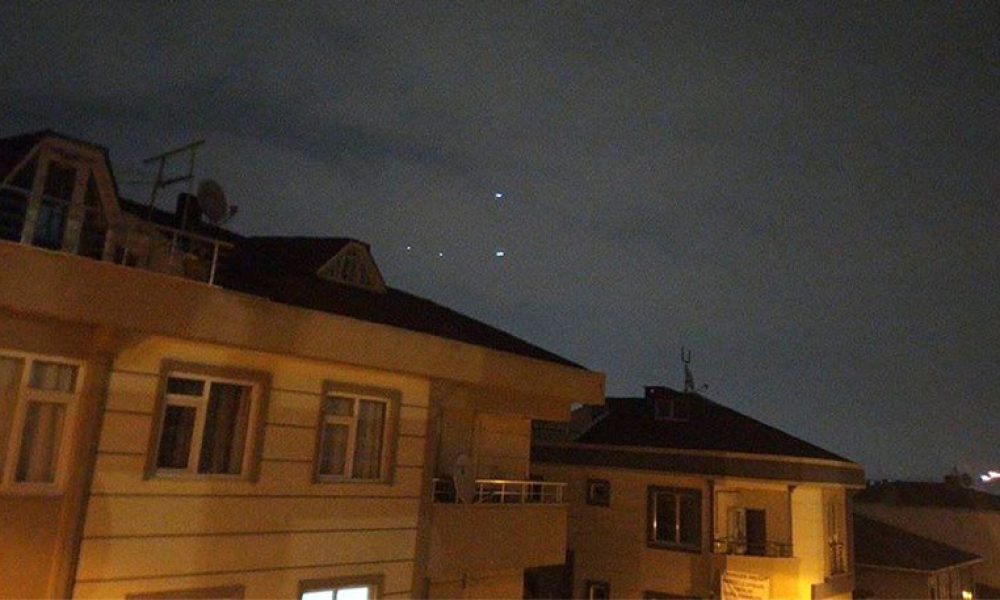 Δεκάδες αναφορές για εμφανίσεις...UFO στην Τουρκία - Παροξυσμός στα social media