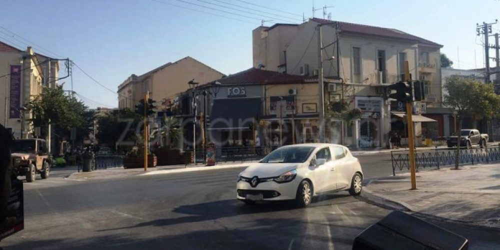 Το παρκάρισμα στο κέντρο της πόλης των Χανίων που καταργεί όλο τον ΚΟΚ (φωτο)