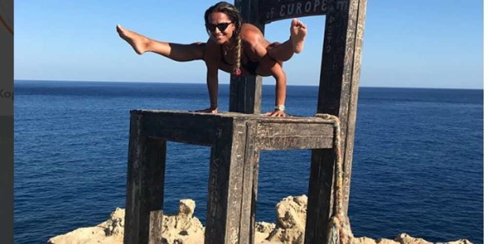 Η εντυπωσιακή yoga που έκανε η Σόφη Πασχάλη στη Γαύδο