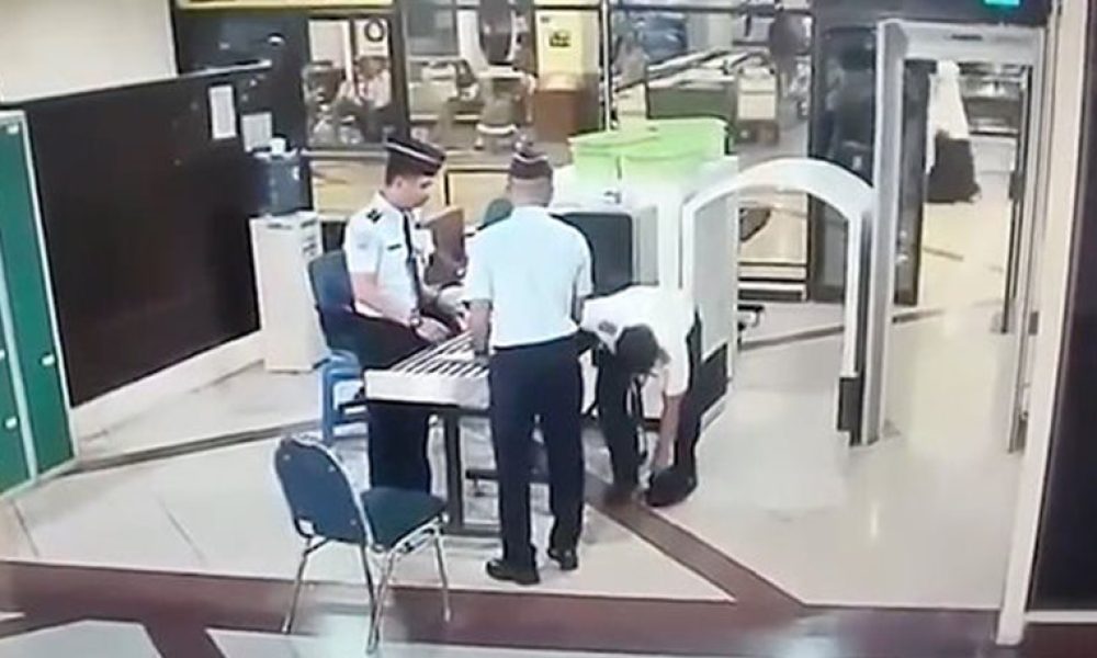 Βίντεο που σοκάρει: Πιλότος παραπατά μεθυσμένος κατά τον έλεγχο στο αεροδρόμιο