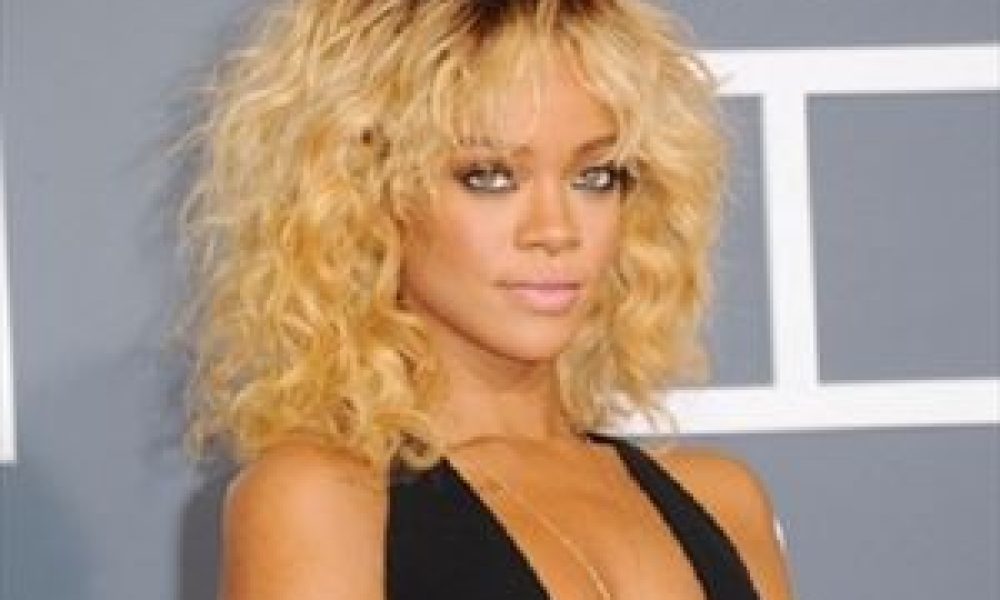 Rihanna: Όσο πιο γυμνή τόσο πιο άνετη