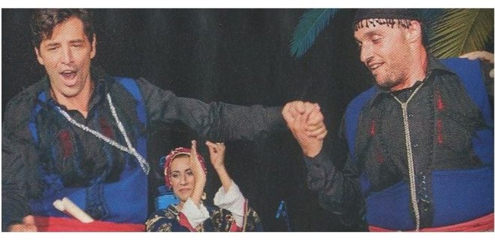 Ο Σάκης Ρουβάς ντύθηκε Κρητικός και χόρεψε στην βάφτιση της κόρης του