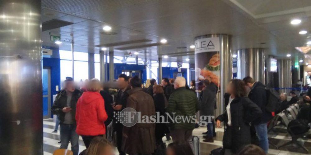Ryanair: Ανακοίνωσε τελευταία στιγμή 5ωρη καθυστέρηση-Ένταση στο αεροδρόμιο