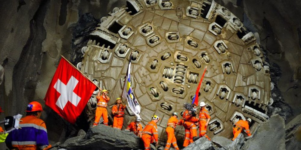 Ελβετία: Δόθηκε στην κυκλοφορία η μεγαλύτερη σήραγγα στον κόσμο που θεωρείται θαύμα της μηχανικής