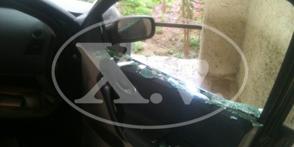 Έσπασαν αυτοκίνητα σε κεντρικούς δρόμους της πόλης των Χανίων