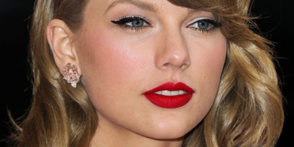 Taylor Swift: Εκανε ακόμα μία θαυμάστριά της να τα… χάσει