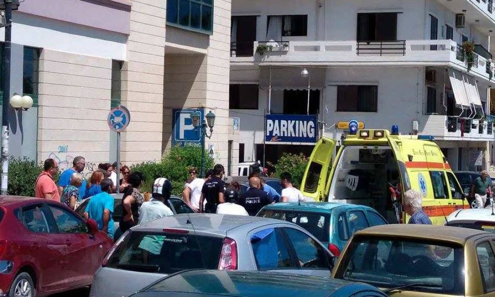 Τραυματισμός πεζής από αυτοκίνητο στο κέντρο των Χανίων (εικόνες)