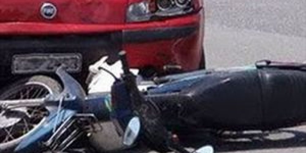 Δύο τραυματίες σε τροχαίο με μοτοσικλέτα