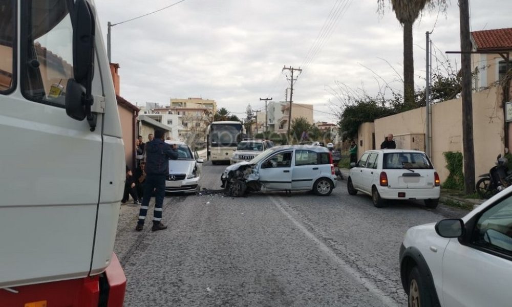Χανιά: Τροχαίο ατύχημα προκαλεί κυκλοφοριακό κομφούζιο στην πόλη (φωτο)