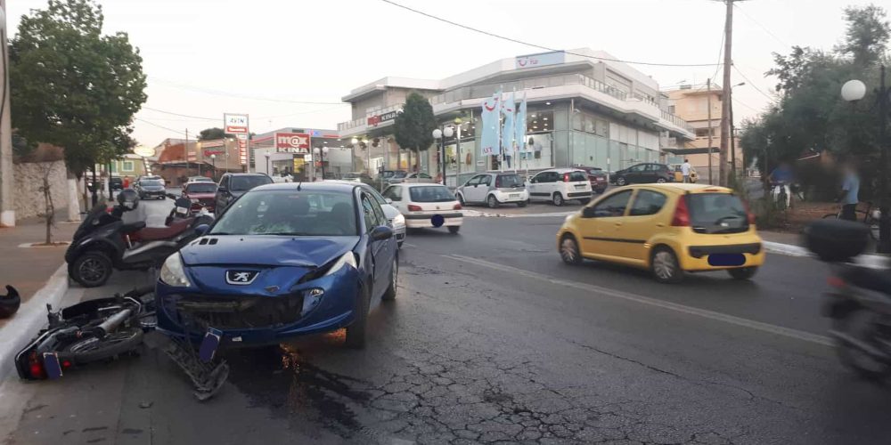 Χανιά: Αυτοκίνητο συγκρούστηκε με δίκυκλο – Στο νοσοκομείο ο οδηγός (φωτο)