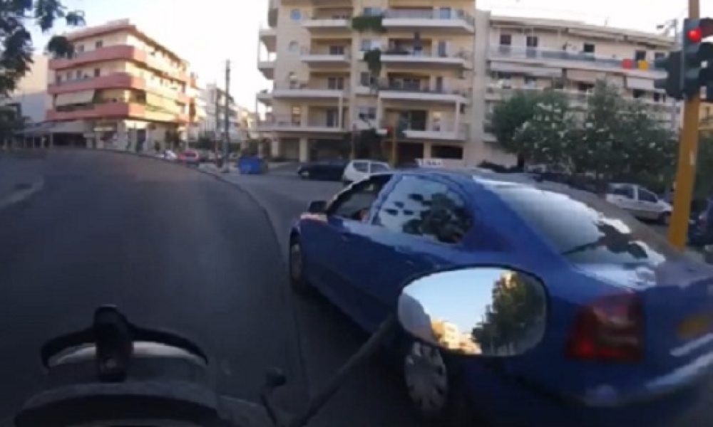 Χανιά: Ταξιτζής περνάει με κόκκινο και σπέρνει τον τρόμο (βιντεο)