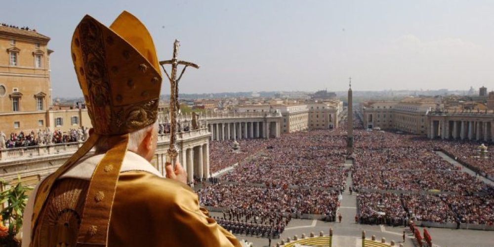 «Σεισμός» στο Βατικανό: Βιβλίο αποκαλύπτει την ταυτότητα 200 παιδόφιλων ιερέων