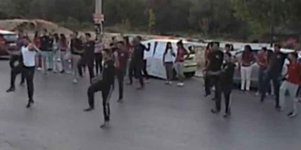 Ένας αλλοιώτικος χορός από την Κρήτη – ύμνος στη ζωή (βίντεο)