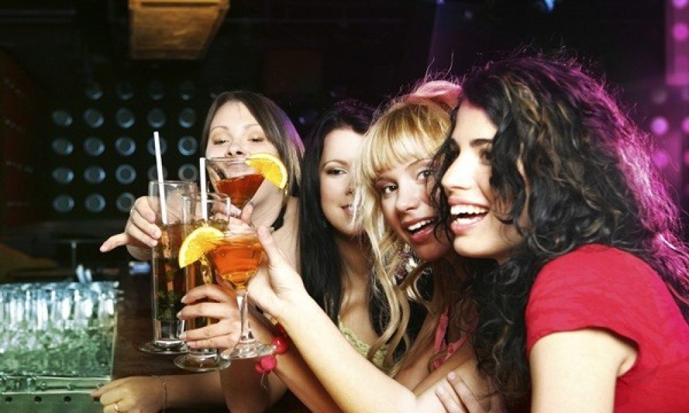 Πιο ευάλωτος στο αλκοόλ ο γυναικείος εγκέφαλος