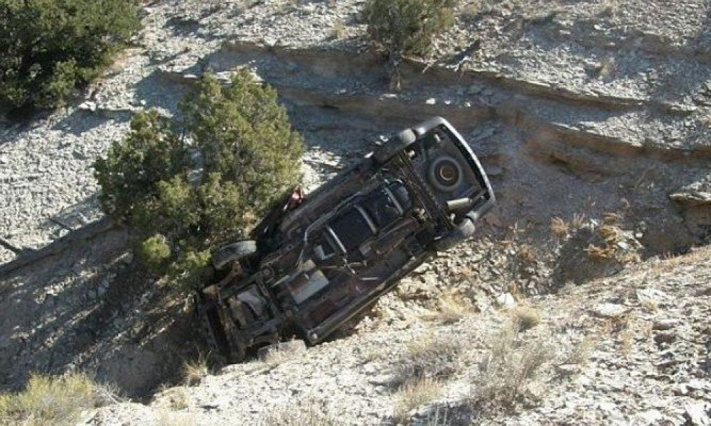 Βρέθηκε αυτοκίνητο σε χαράδρα 30 μέτραν στα Χανιά Νεκρός ένας νεαρός Χανιώτης οδηγός
