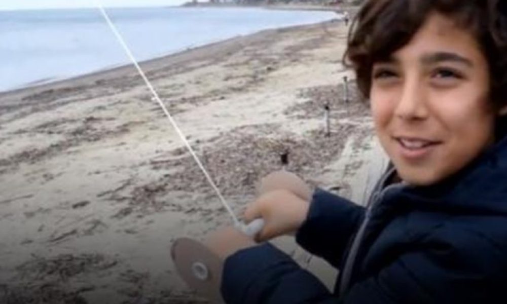 12χρονος σήκωσε το χαρταετό του στα 400 μέτρα