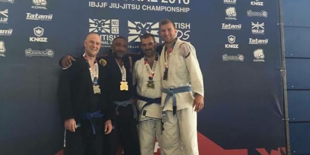 Χάλκινο μετάλλιο στο brazillian jiu-jitsu BRITISH NATIONAL ο Δημήτρης Μαρινάκης